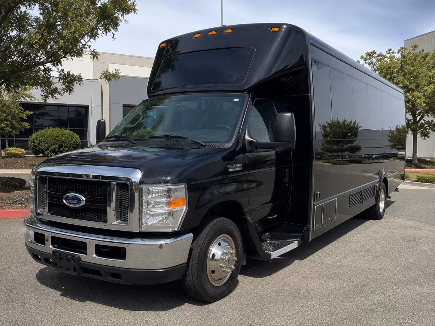 howell night out party bus rental