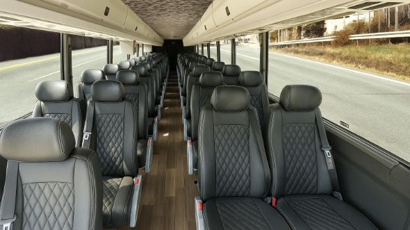howell 25 passenger minibus rental